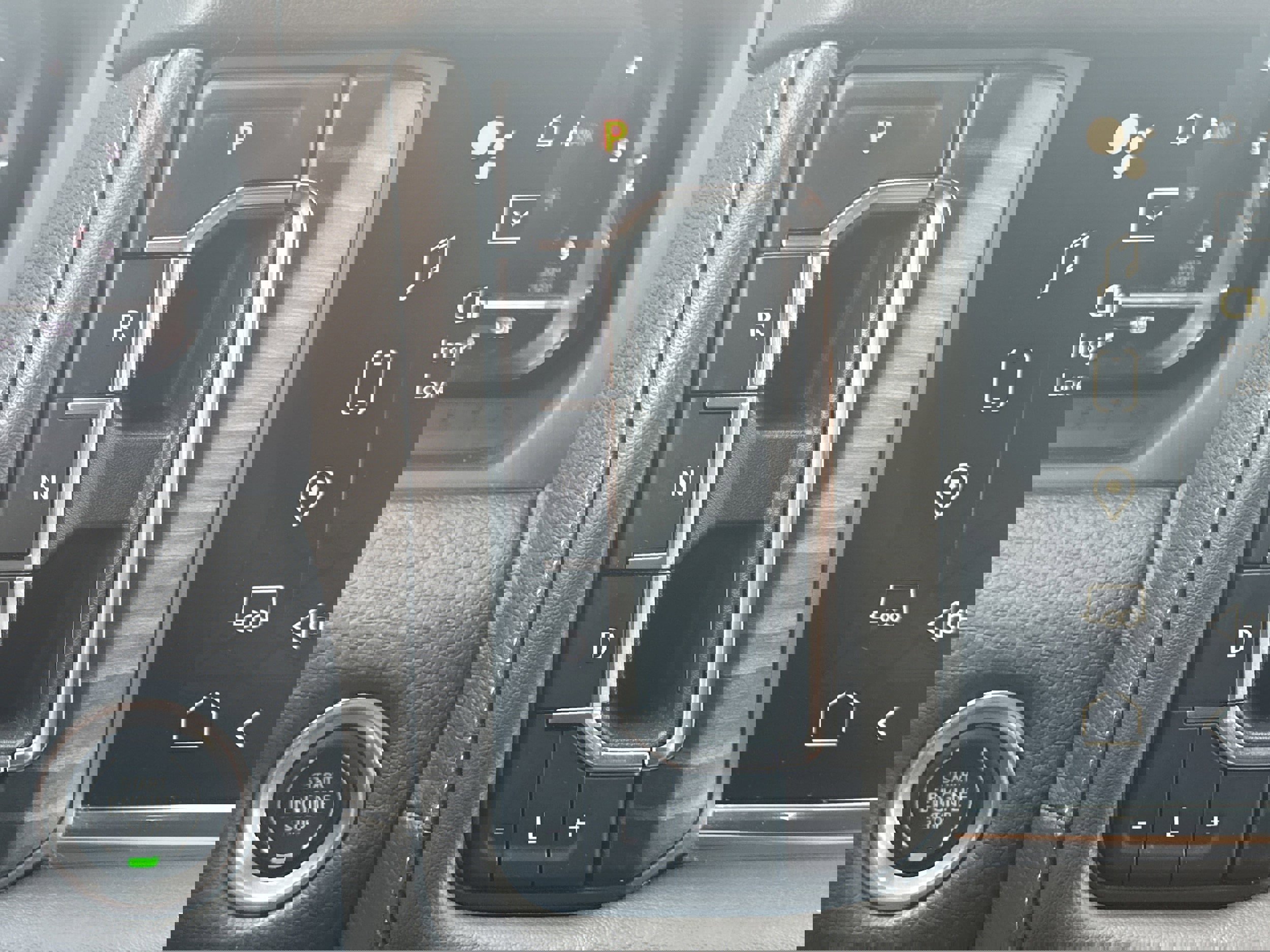 Used 2022 GMC Yukon Denali image 32