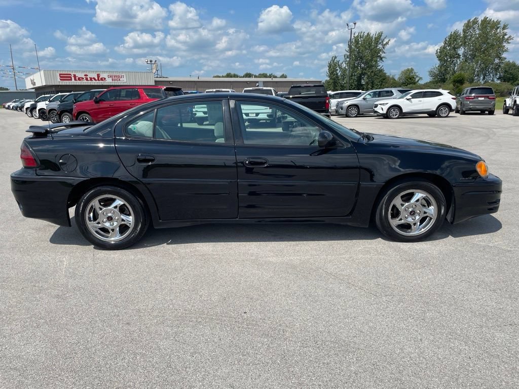Used 2004 Pontiac Grand Am GT FWD image 8