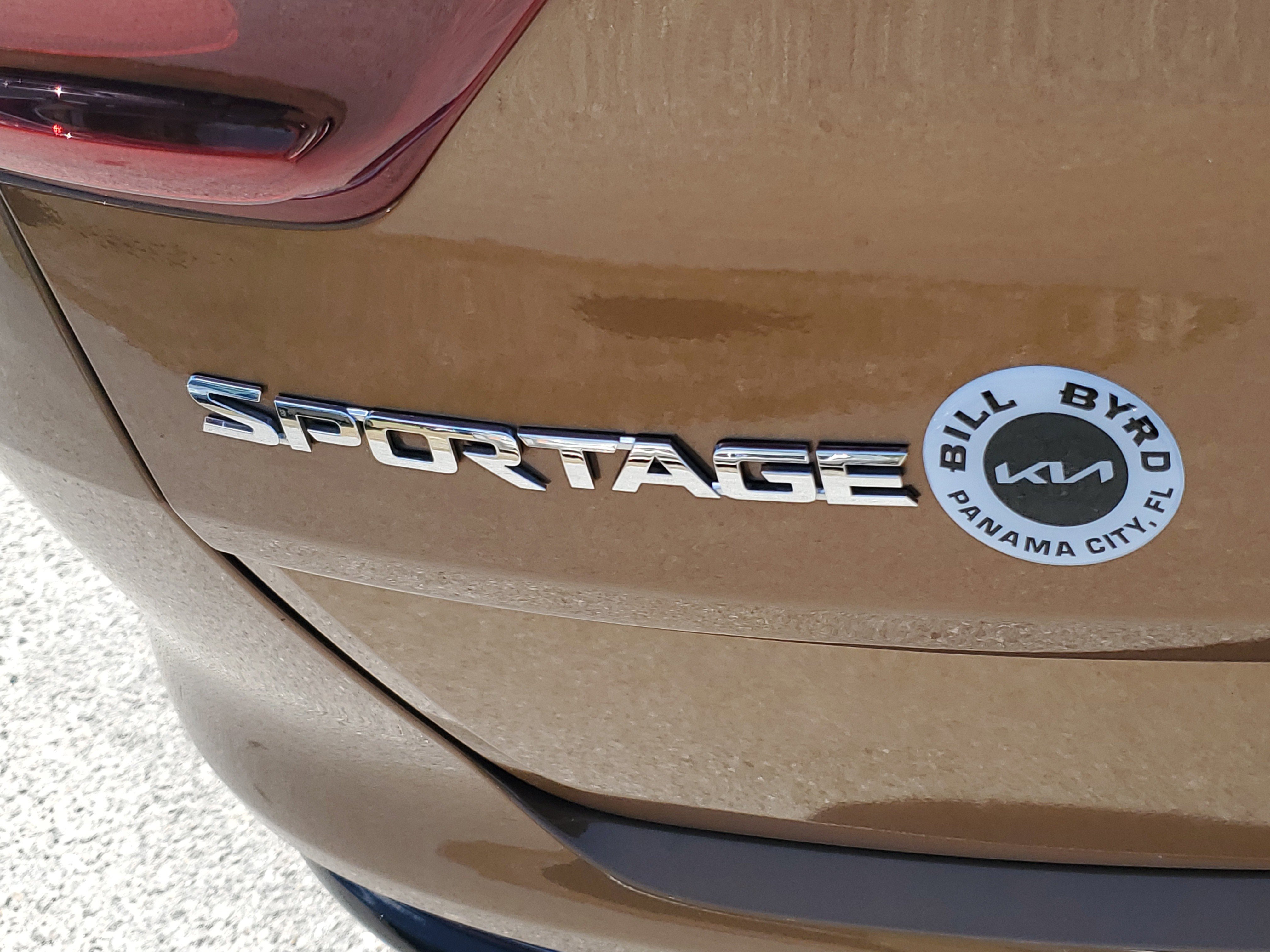 Used 2020 Kia Sportage LX image 9