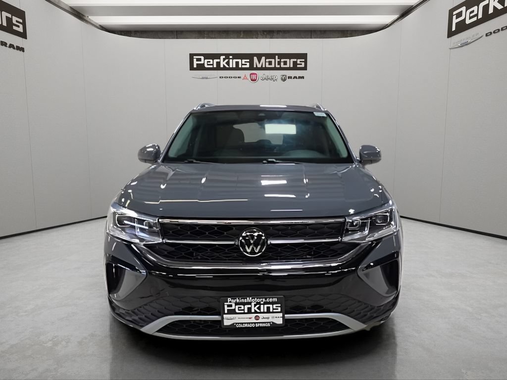 Used 2024 Volkswagen Taos SEL AWD/4WD image 9