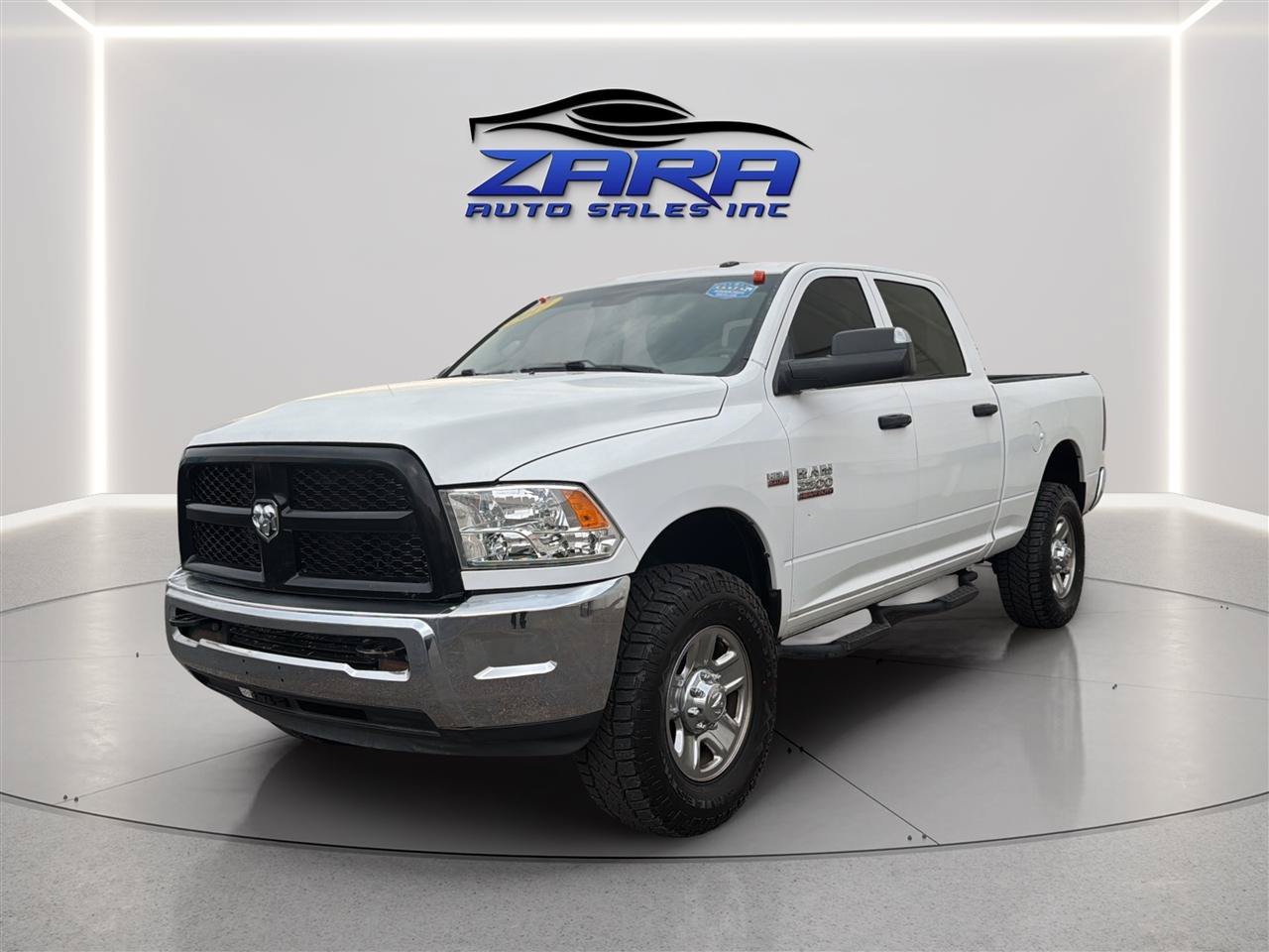 Used 2017 RAM 2500 Tradesman w/ Chrome Appearance Group AWD/4WD image 3