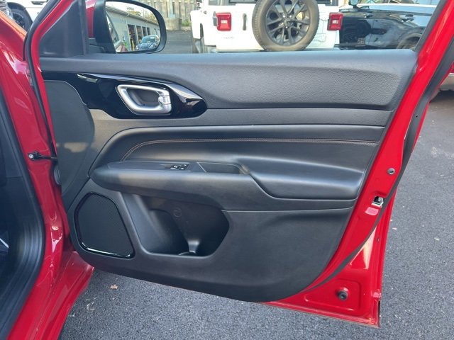 Used 2023 Jeep Compass High Altitude image 13