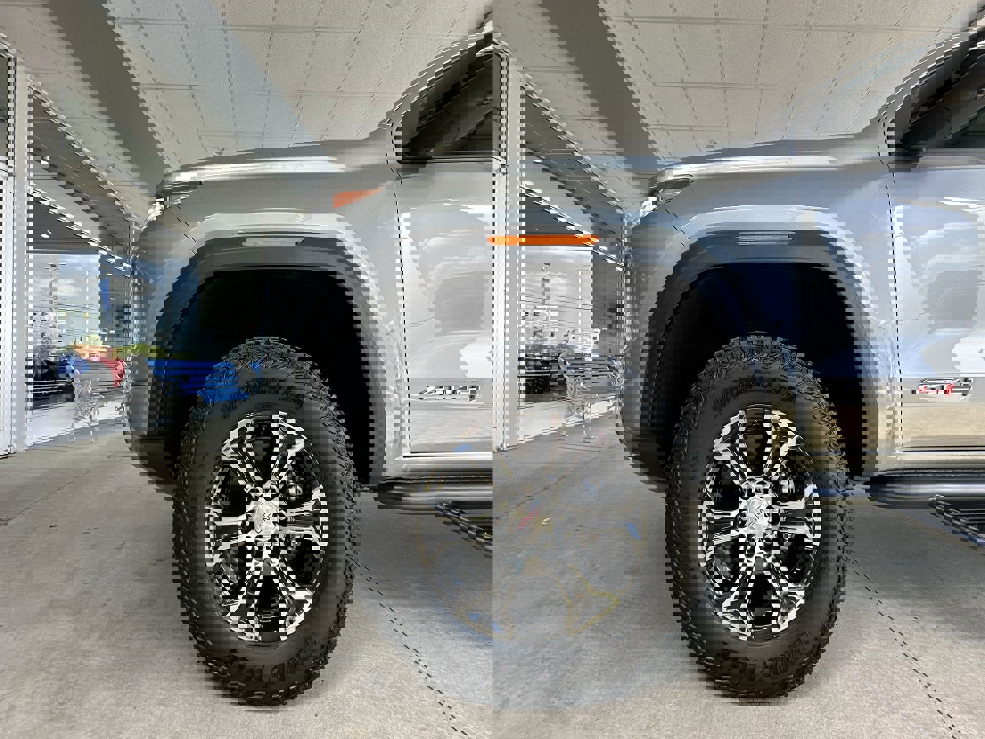 Used 2024 GMC Canyon AT4 w/ Technology Package AWD/4WD image 29