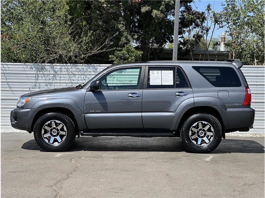 Used 2007 Toyota 4Runner SR5 AWD/4WD image 11