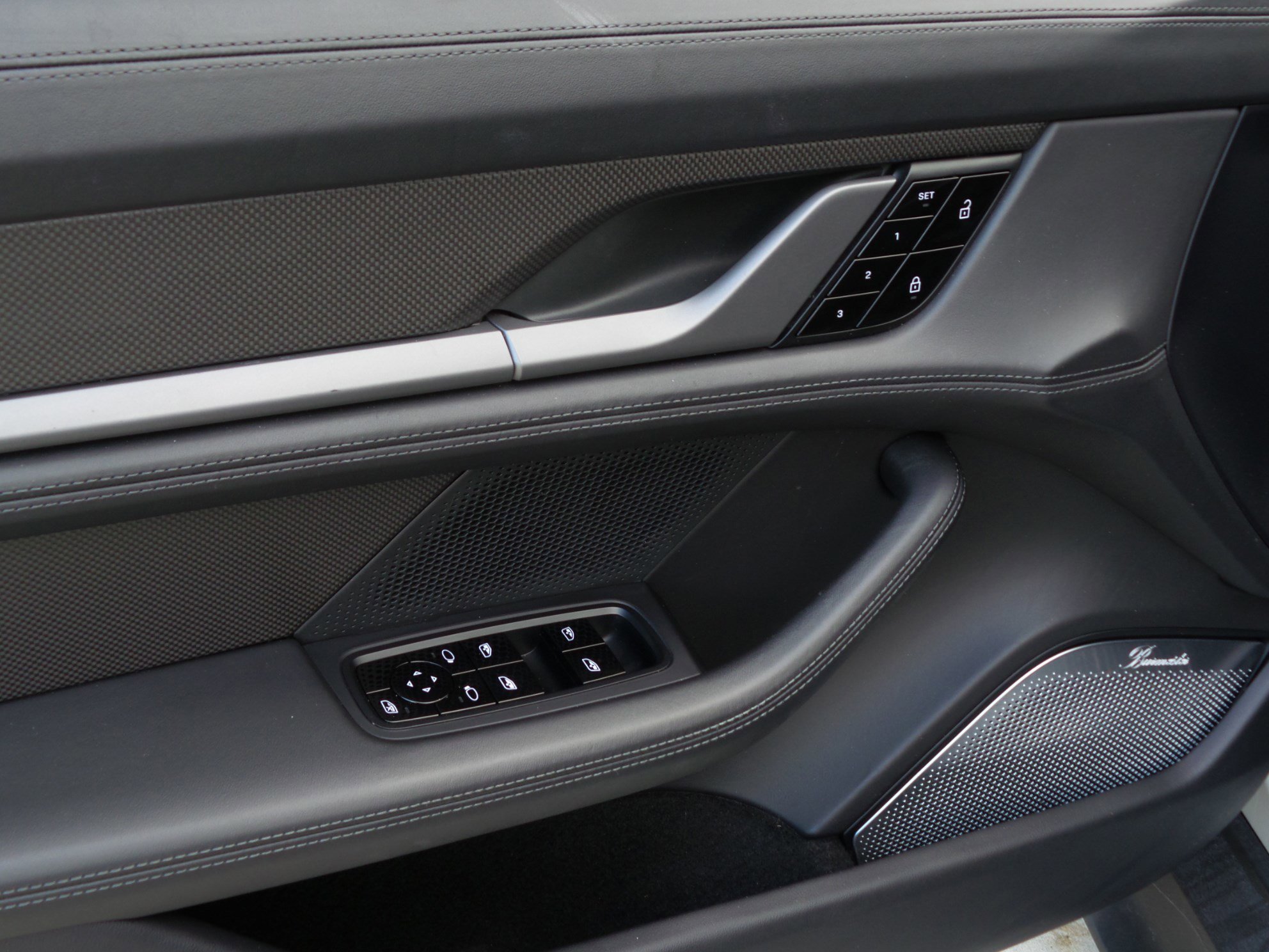 Used 2021 Porsche Taycan Turbo S image 27