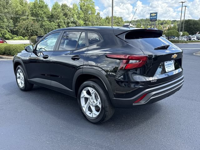 New 2026 Chevrolet Trax LS w/ LS Convenience Package FWD image 5