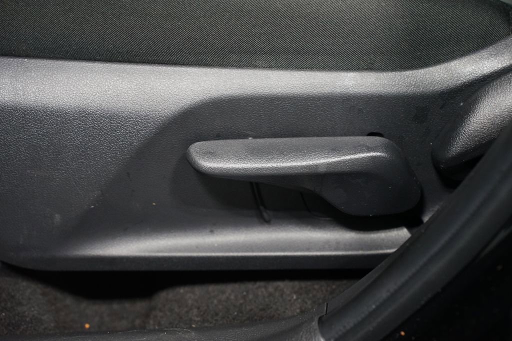 Certified 2025 Toyota RAV4 LE image 32