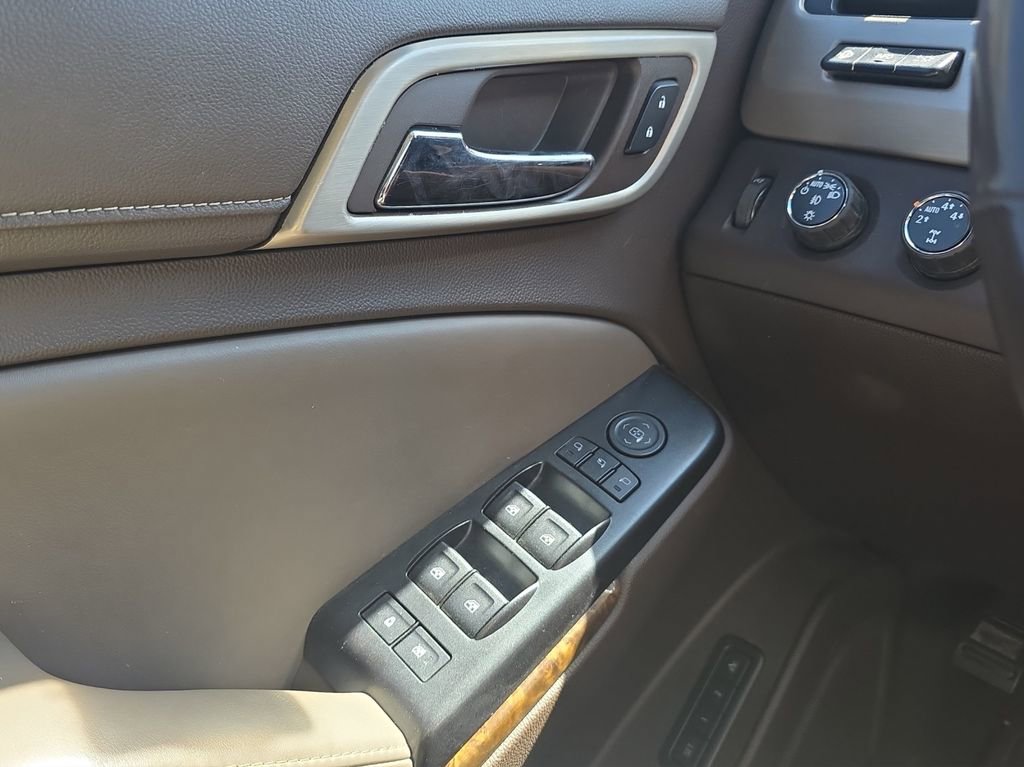 Used 2015 GMC Yukon Denali w/ Premium Package image 11