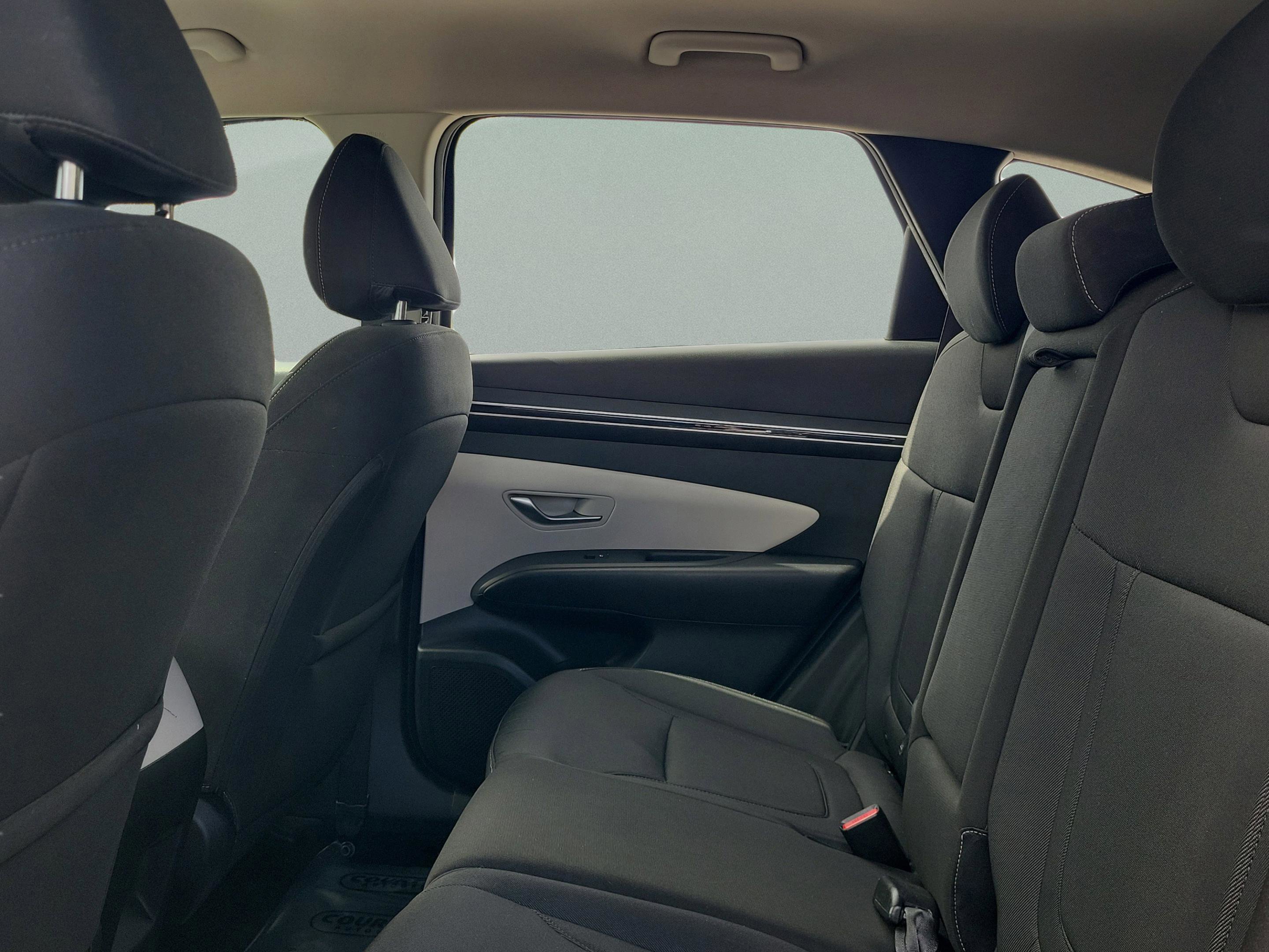 Used 2022 Hyundai Tucson SE w/ Cargo Package image 6