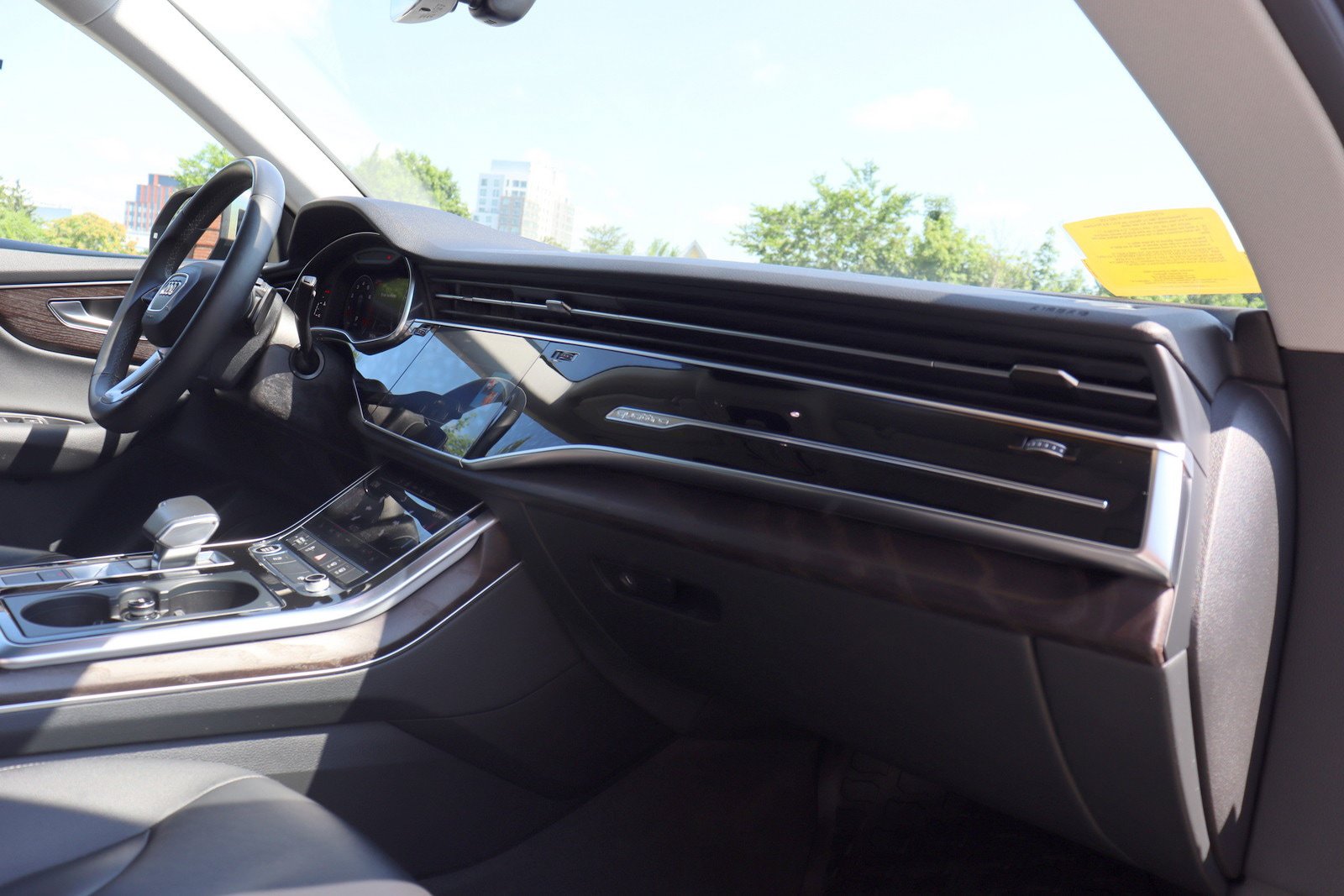 Used 2022 Audi Q8 Premium w/ Convenience Package AWD/4WD image 19