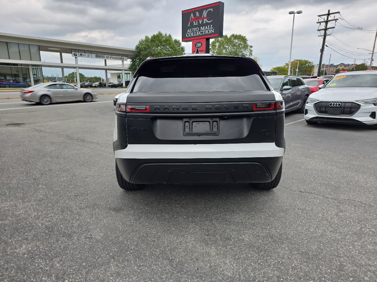 Used 2018 Land Rover Range Rover Velar S image 11