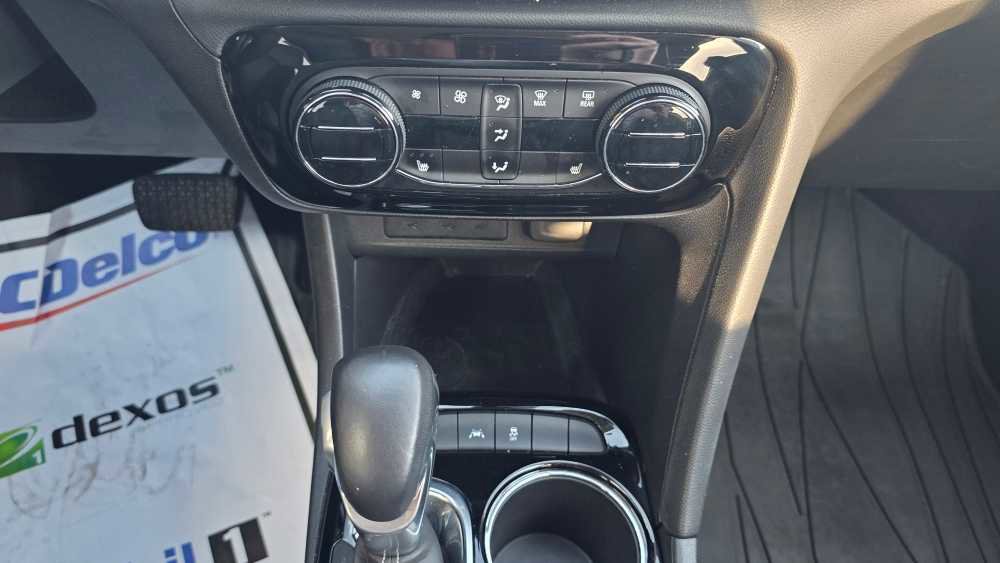 Used 2023 Buick Encore GX Essence w/ Experience Buick Package image 15