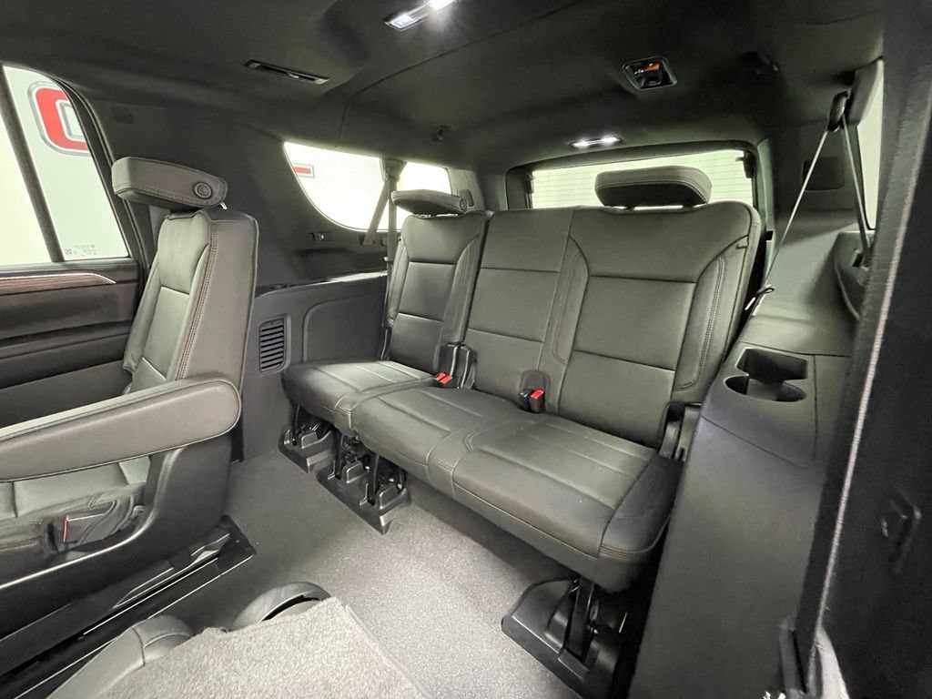 Used 2023 Chevrolet Suburban High Country AWD/4WD image 14