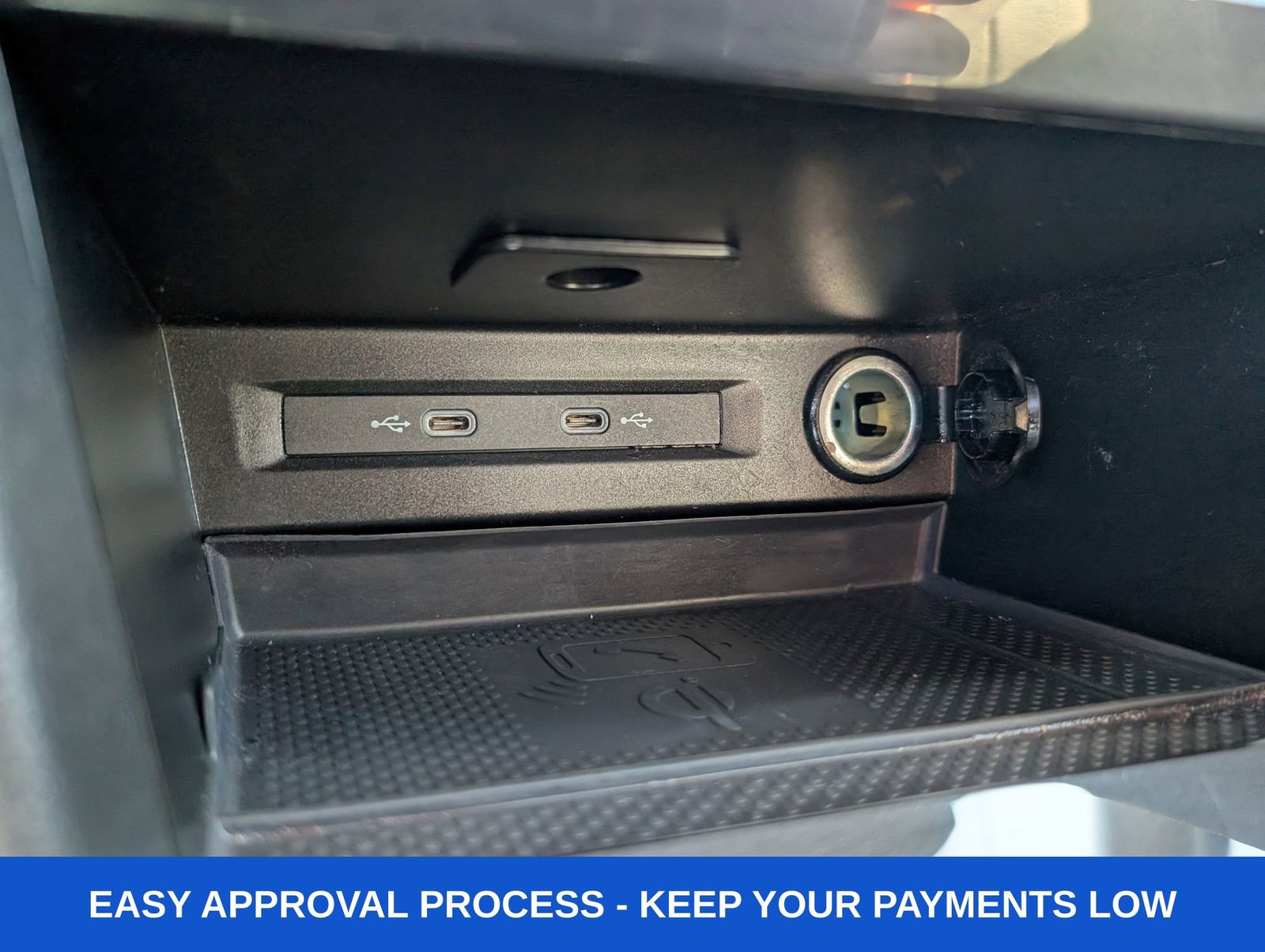 Used 2024 Volkswagen Tiguan SE image 36