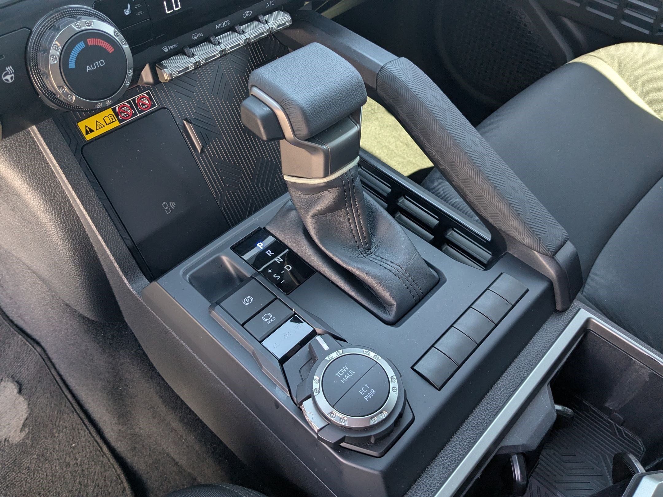 Used 2025 Toyota Tacoma SR5 AWD/4WD image 26
