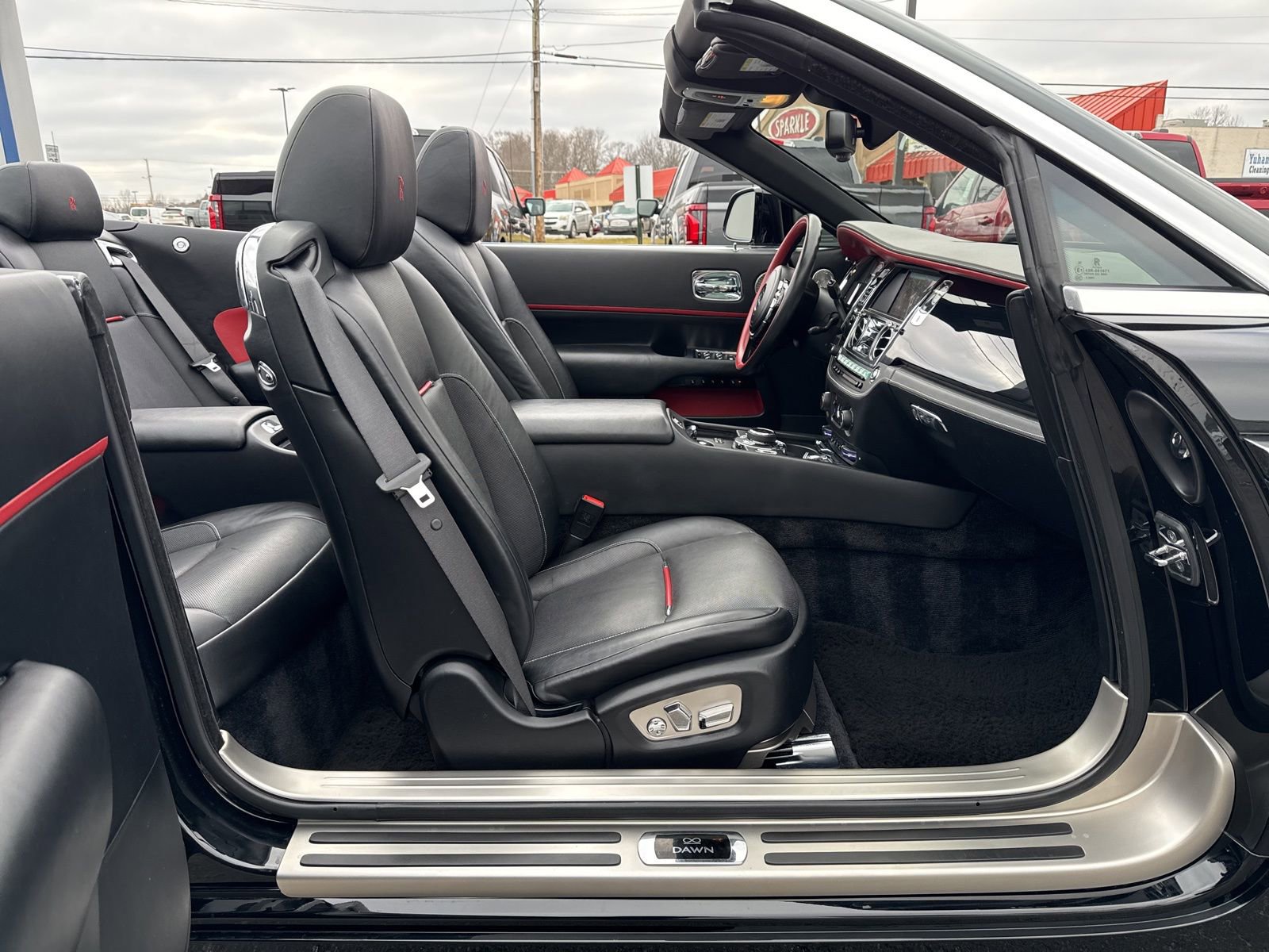 Used 2018 Rolls-Royce Dawn image 59