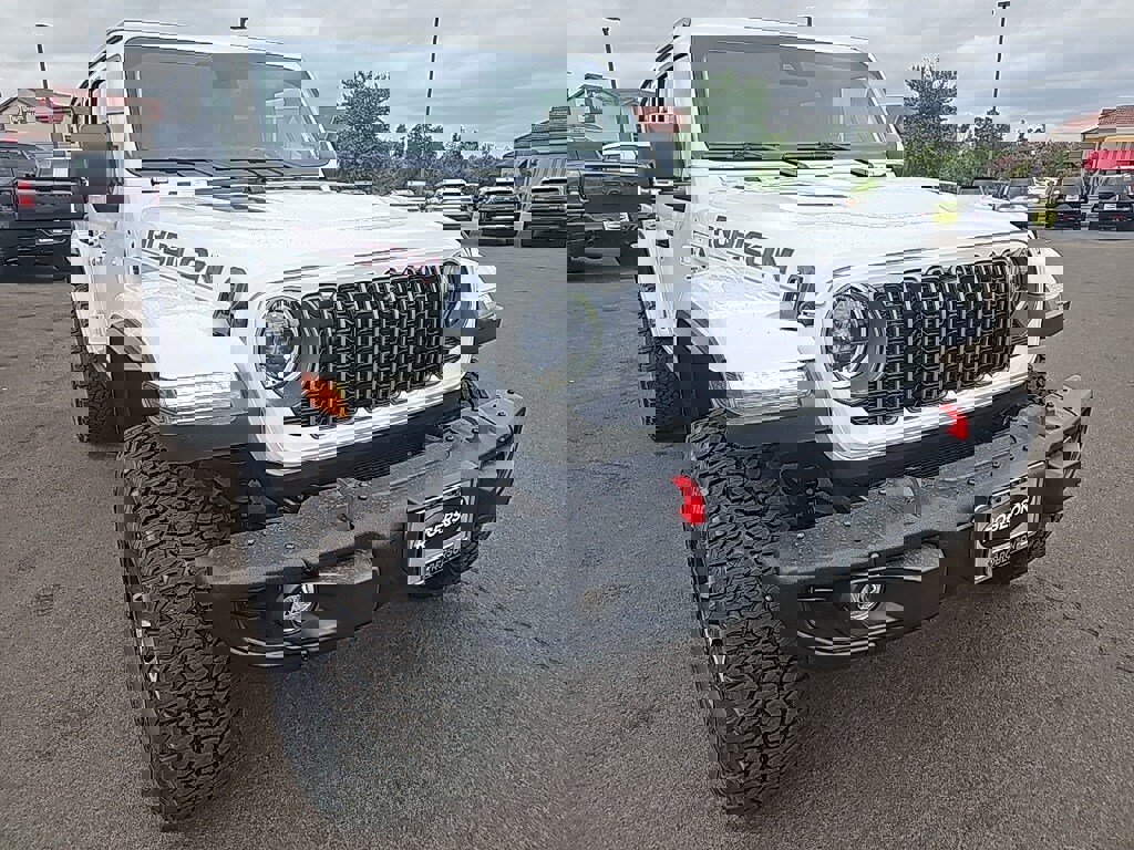 New 2025 Jeep Wrangler Unlimited Rubicon w/ XTREMEE 35" Tire Package image 6