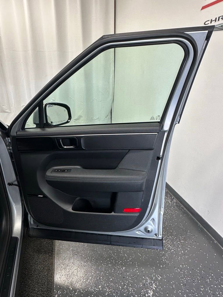 Used 2025 Hyundai Santa Fe Calligraphy AWD/4WD image 18