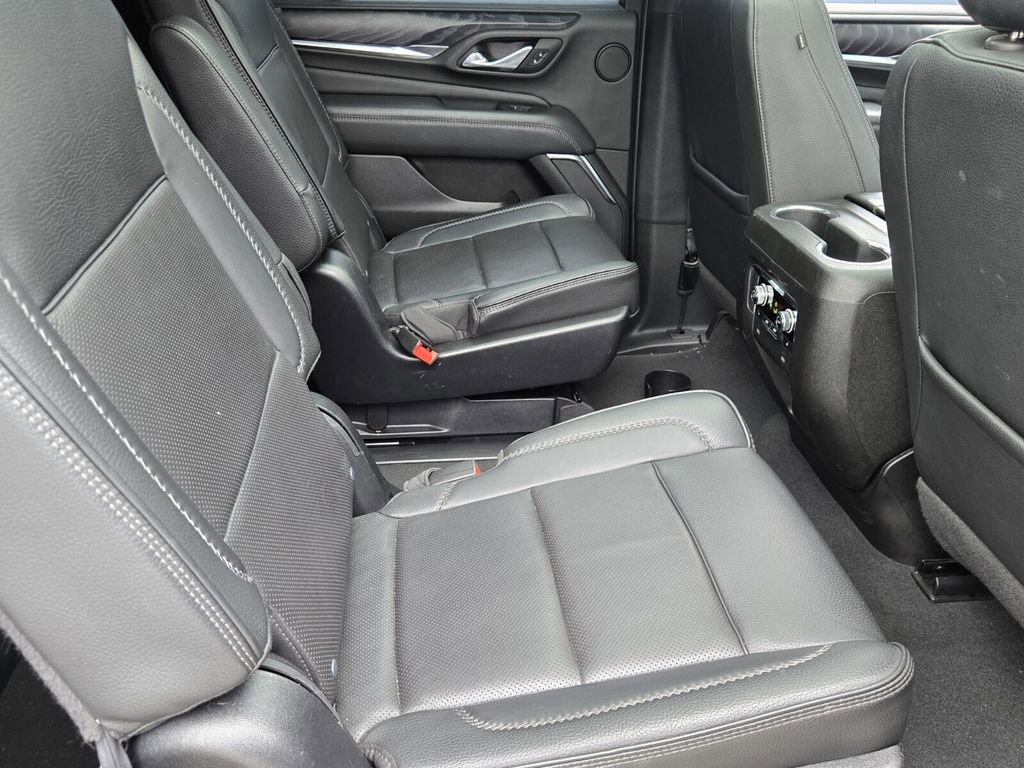 Used 2023 GMC Yukon Denali RWD image 18