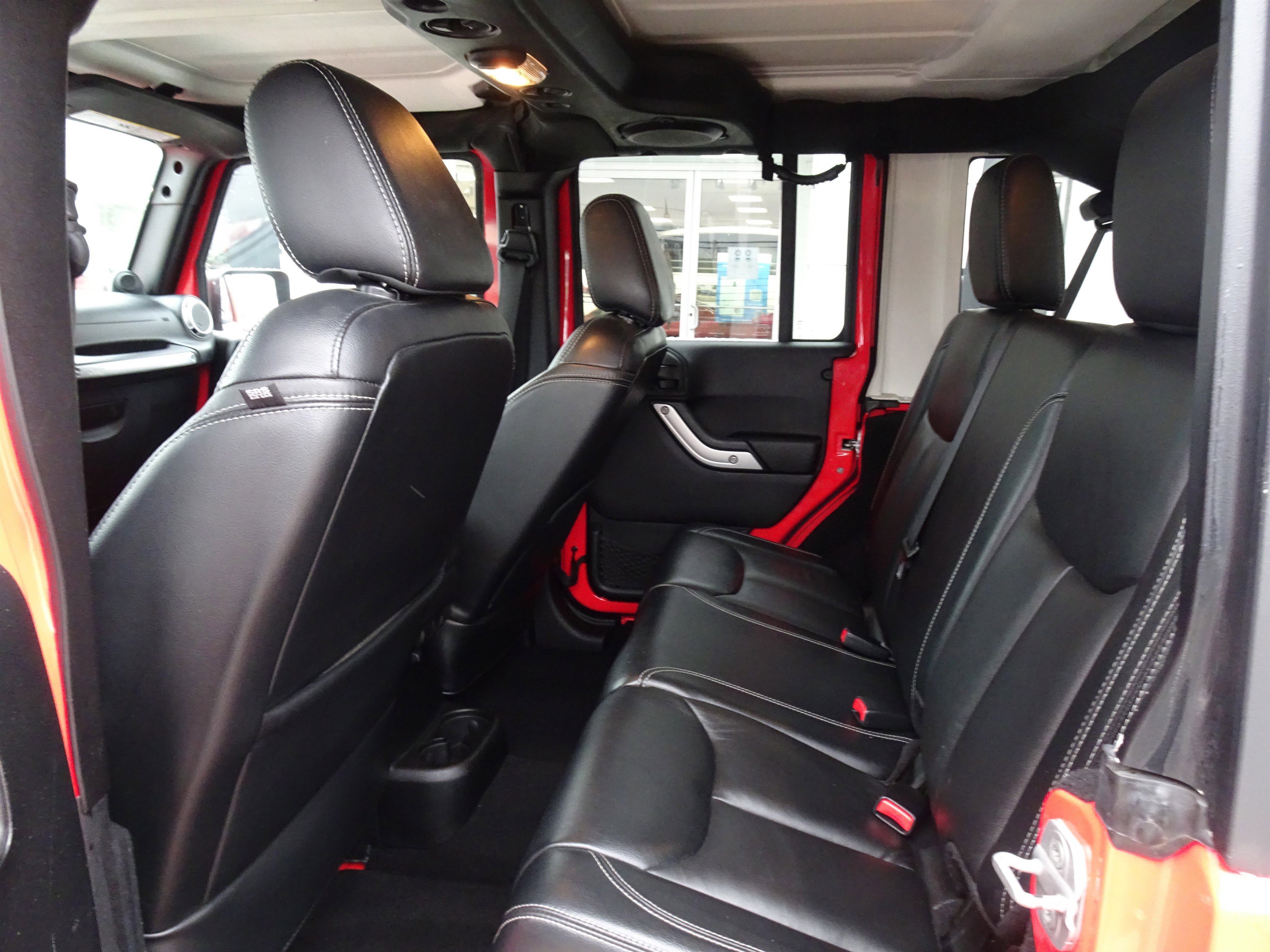 Used 2013 Jeep Wrangler Unlimited Sahara w/ Connectivity Group image 15