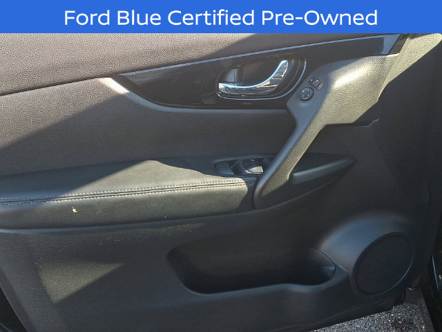 Used 2018 Nissan Rogue Sport SV AWD/4WD image 14