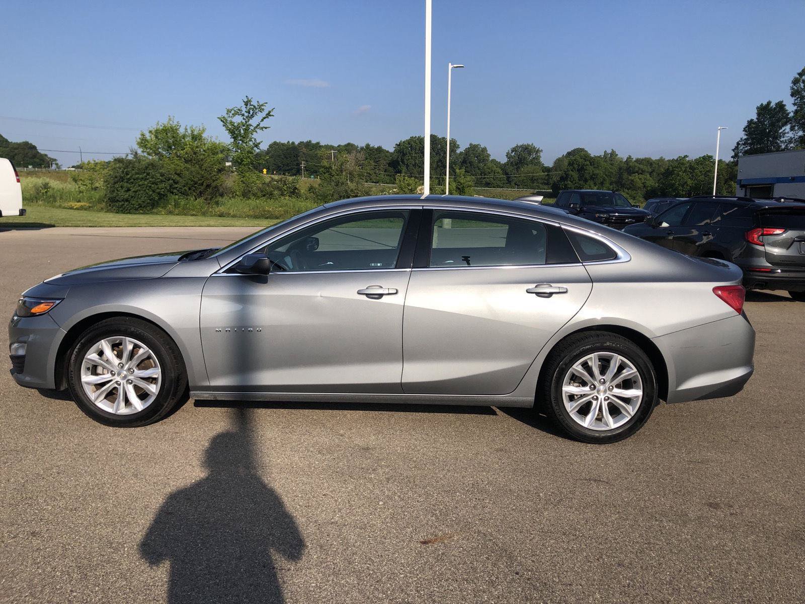 Used 2024 Chevrolet Malibu LT FWD image 2