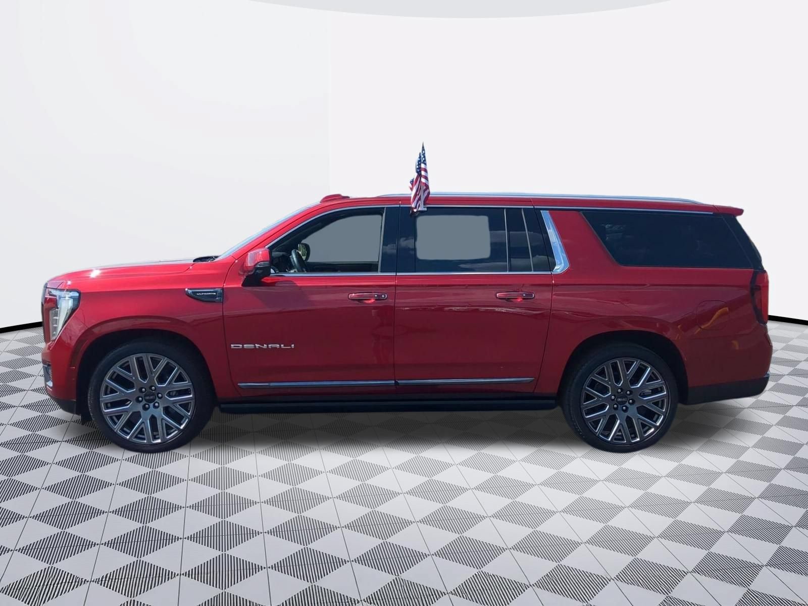 Certified 2025 GMC Yukon XL Denali Ultimate AWD/4WD image 4