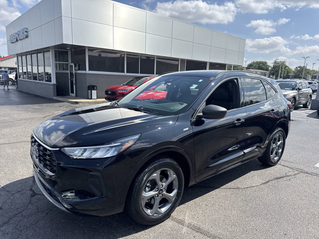 Certified 2023 Ford Escape ST-Line image 7