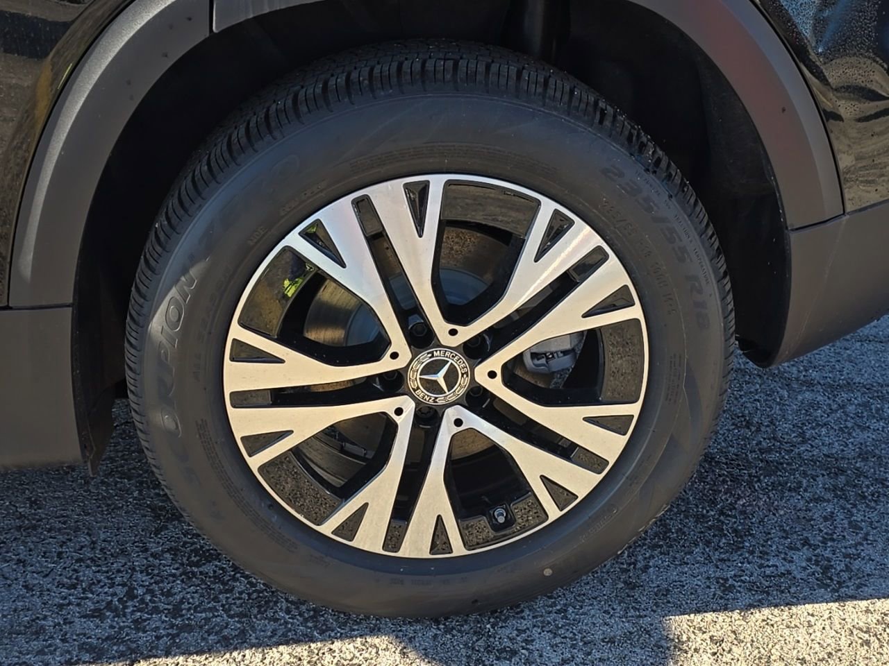 New 2026 Mercedes-Benz GLB 250 4MATIC image 9