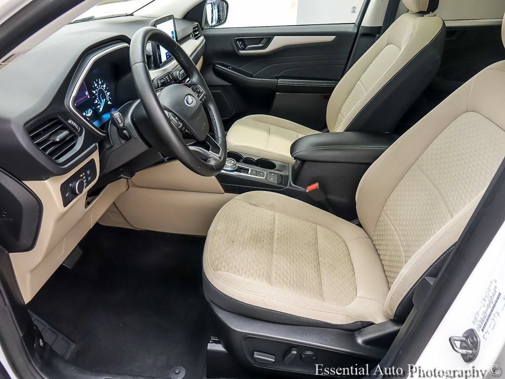 Used 2022 Ford Escape SE w/ SE Sport Appearance Package AWD/4WD image 9