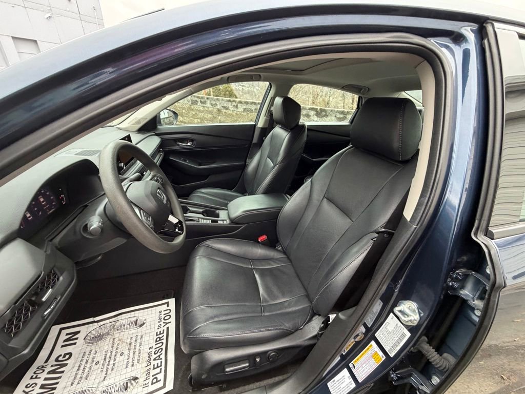 Used 2023 Honda Accord EX image 9