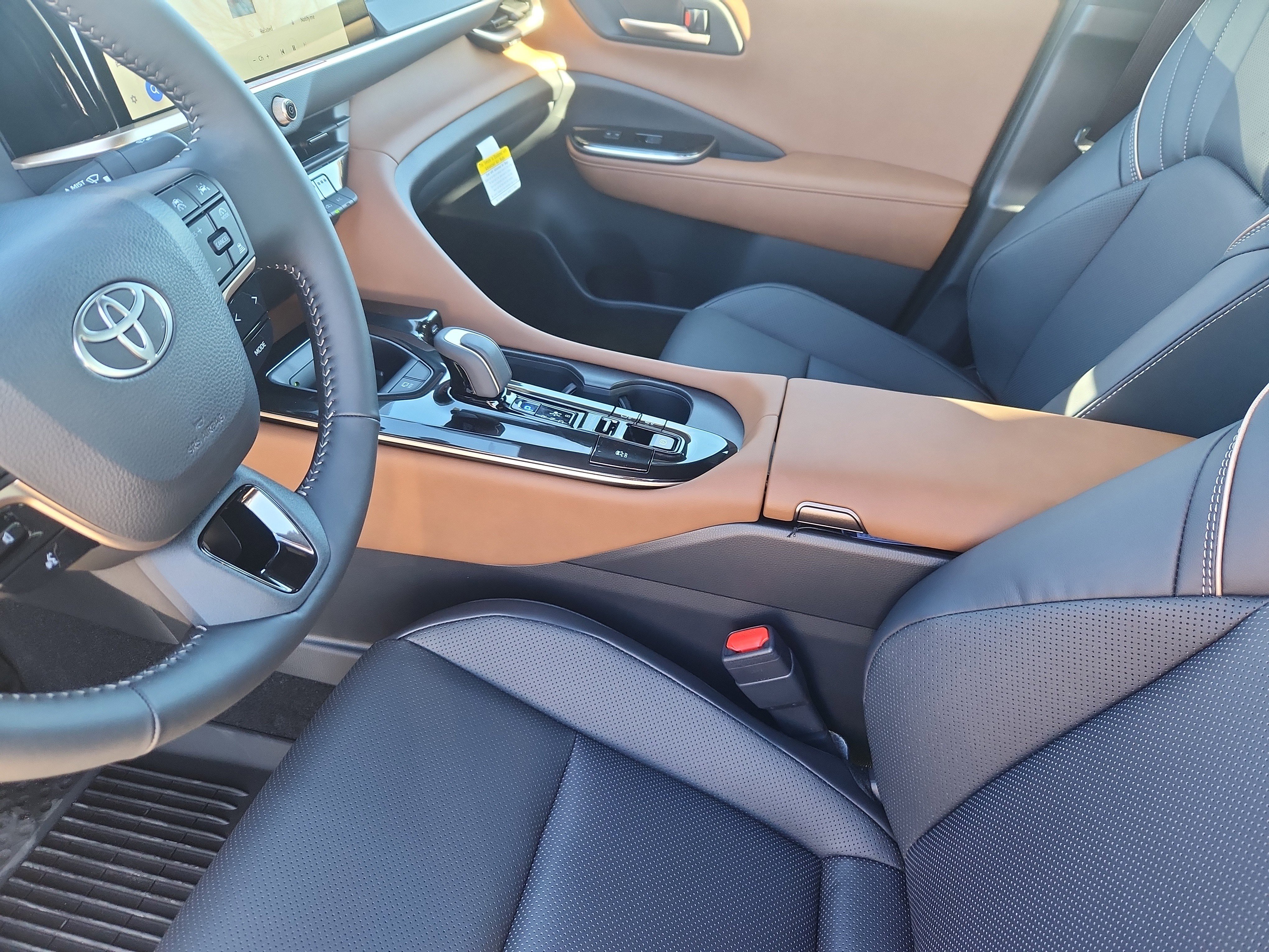 New 2026 Toyota Crown Limited w/ Advanced Technology Package image 7