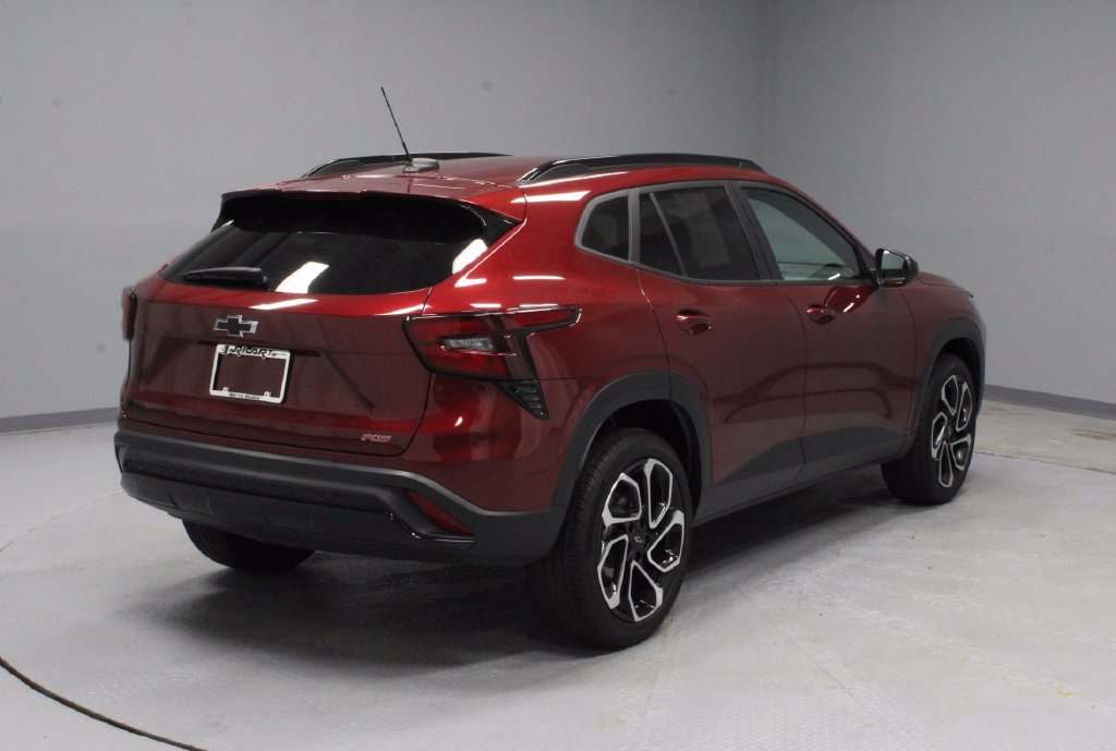 Used 2025 Chevrolet Trax RS w/ Driver Confidence Package FWD image 10