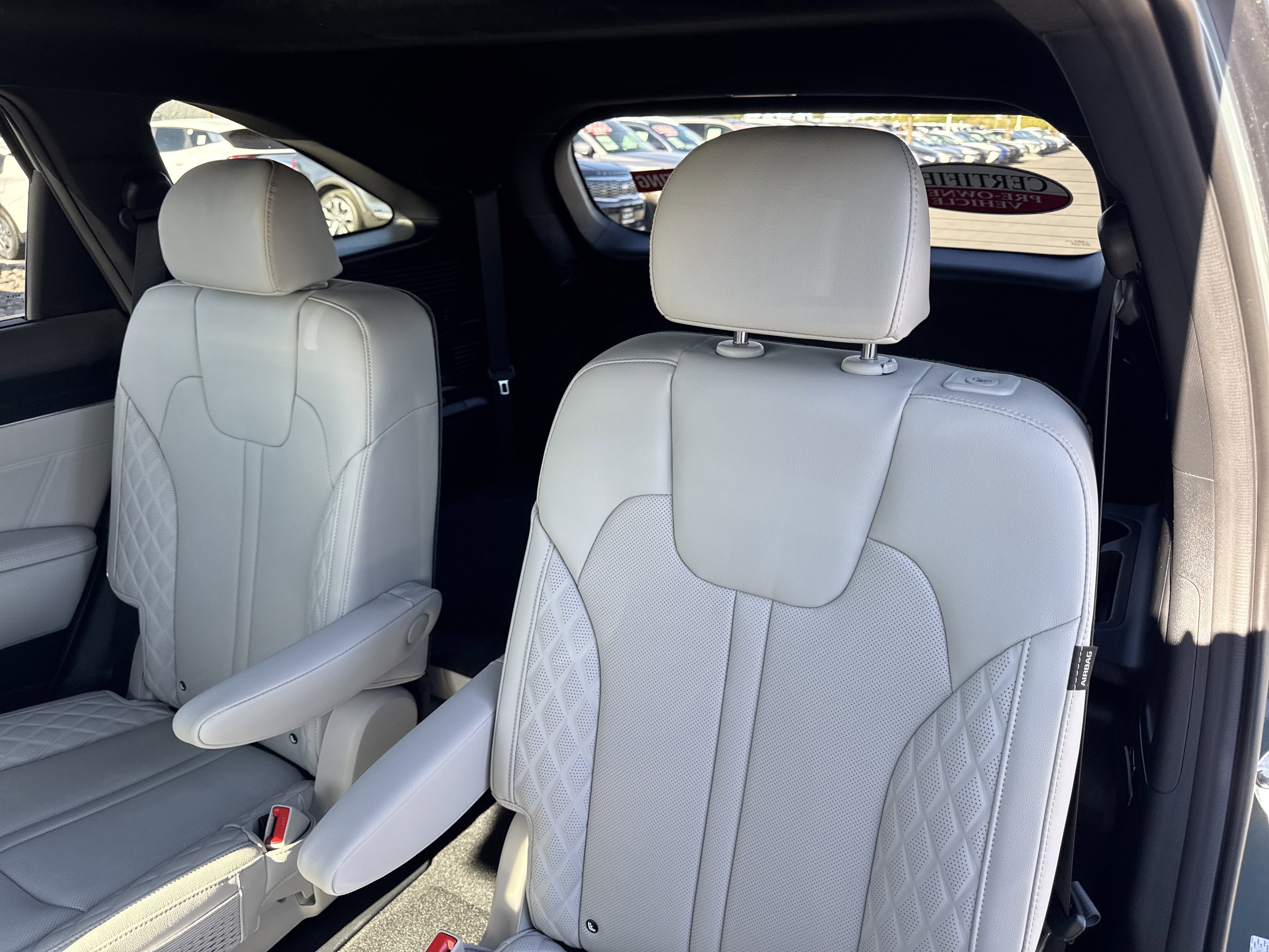 Certified 2025 Kia Sorento SX Prestige image 18