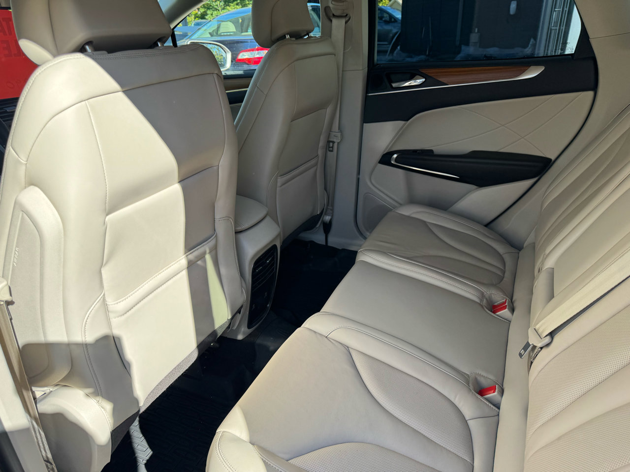 Used 2019 Lincoln MKC Select w/ Select Plus Package image 11