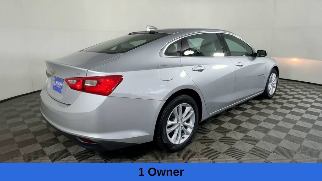 Used 2018 Chevrolet Malibu LT FWD image 10
