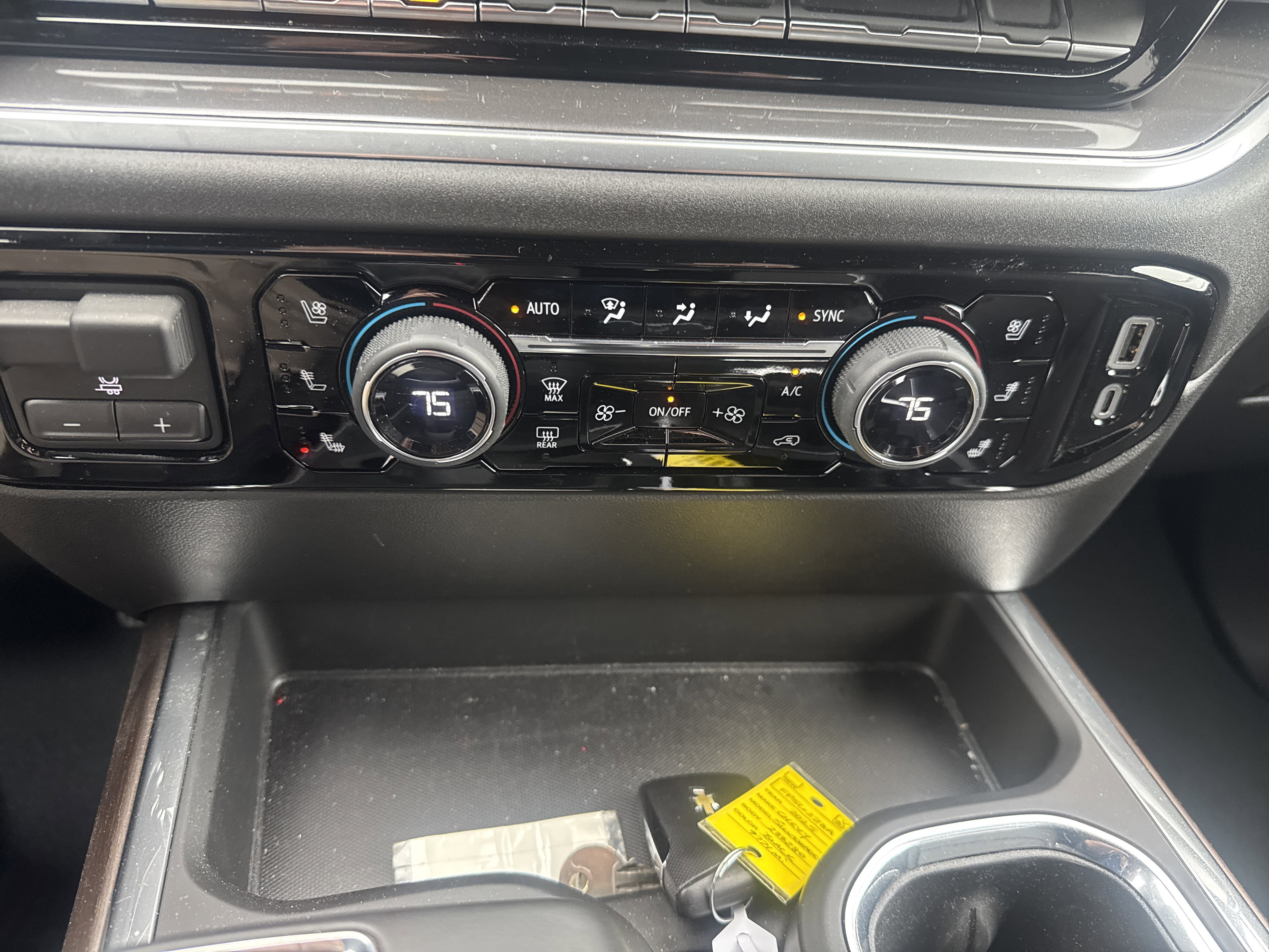 Used 2025 Chevrolet Silverado 1500 High Country w/ Technology Package AWD/4WD image 25