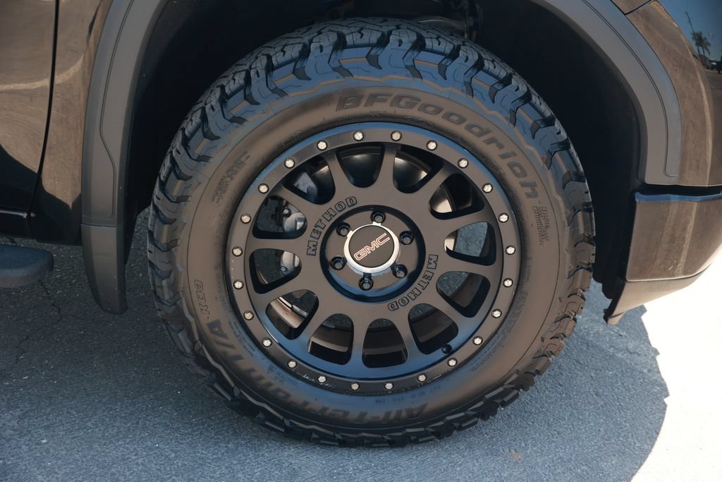 Used 2020 GMC Sierra 1500 Elevation w/ Elevation Value Package AWD/4WD image 10