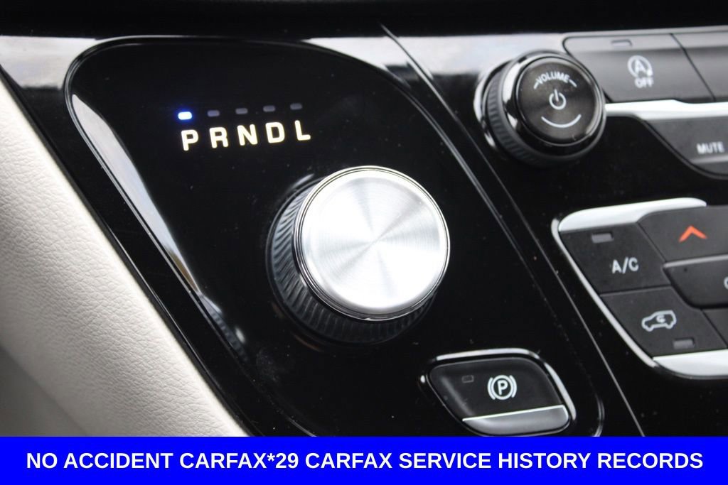 Used 2018 Chrysler Pacifica Touring-L Plus image 43