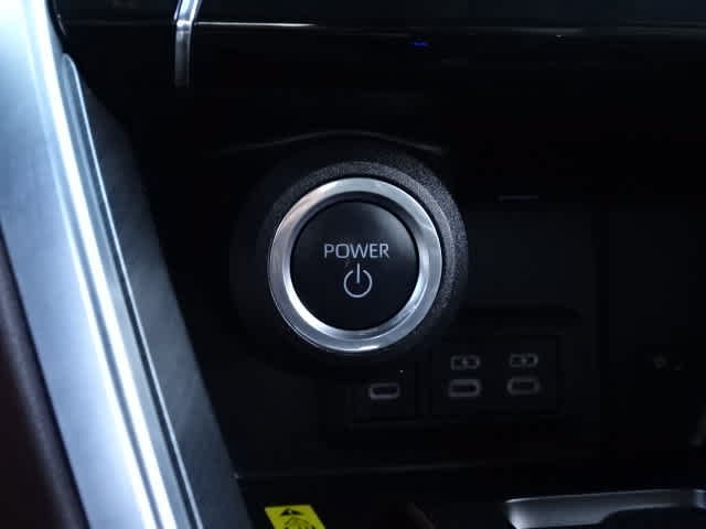 Certified 2023 Toyota Venza Limited AWD/4WD image 31