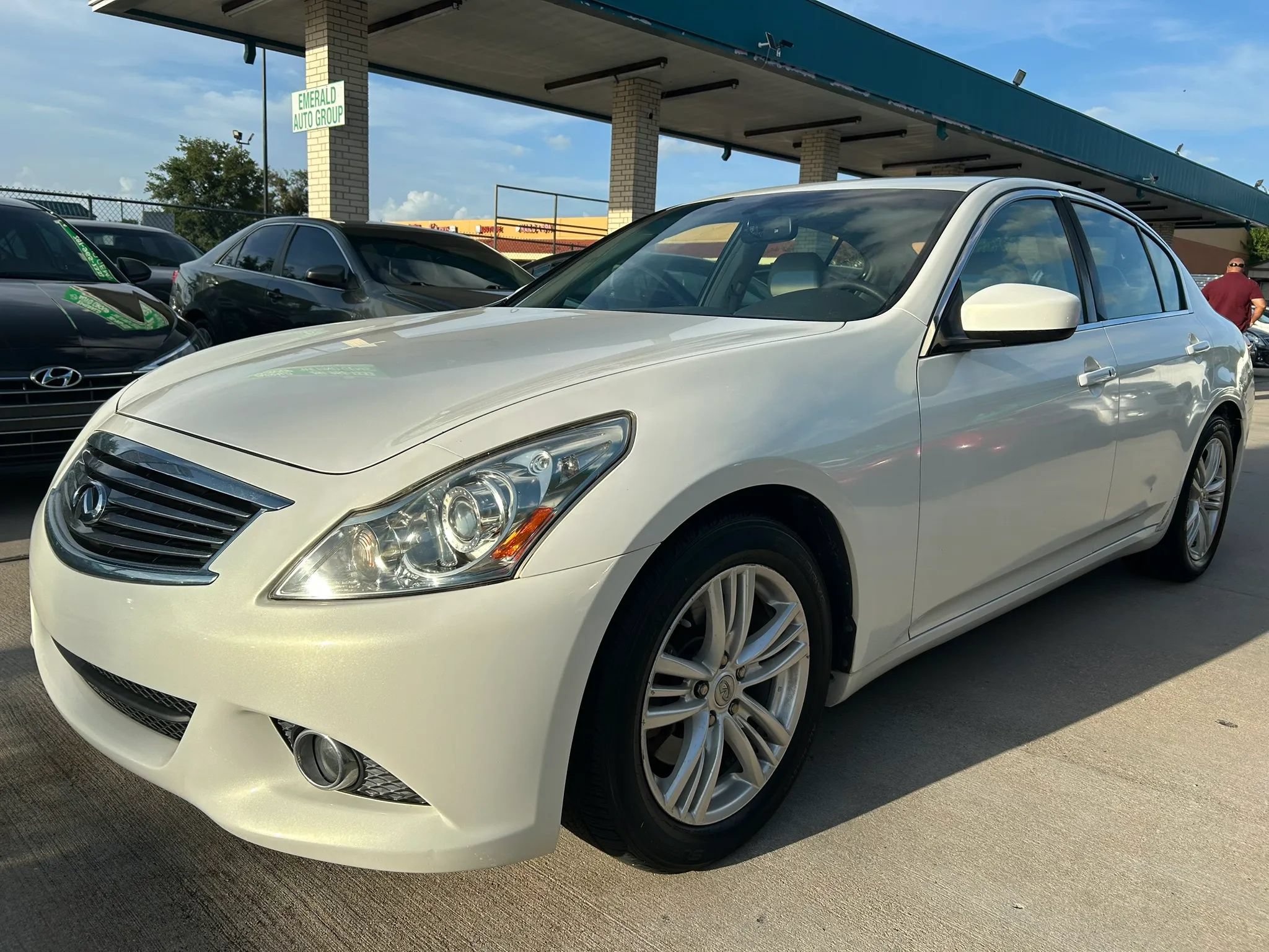 Used 2010 INFINITI G37 Journey w/ Premium Pkg RWD image 1
