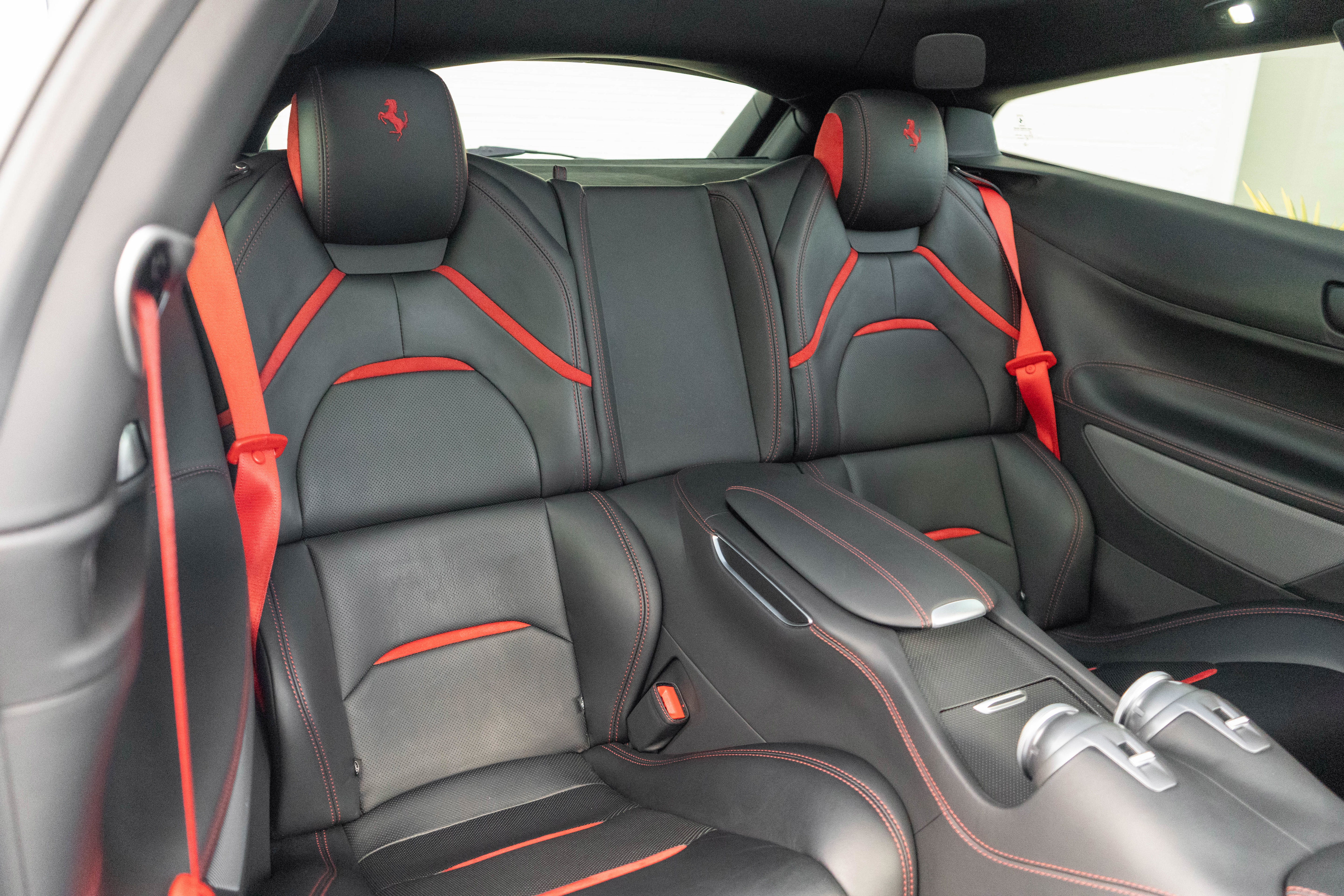 Used 2018 Ferrari GTC4Lusso T RWD image 37