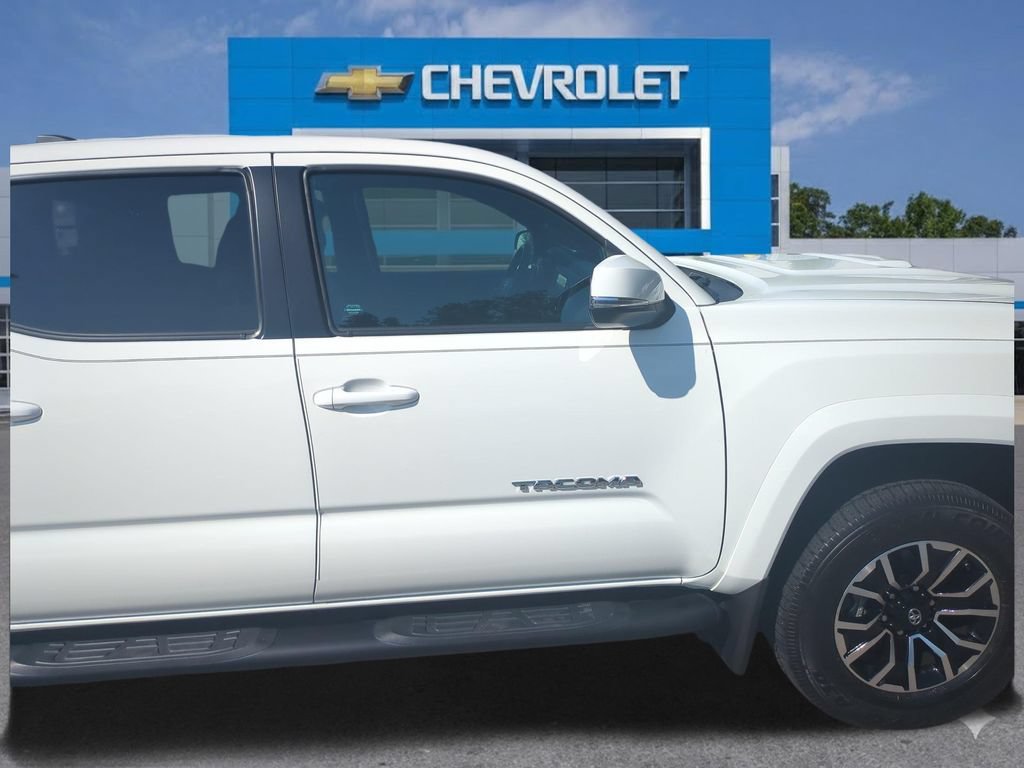 Used 2021 Toyota Tacoma TRD Sport w/ Technology Package AWD/4WD image 33