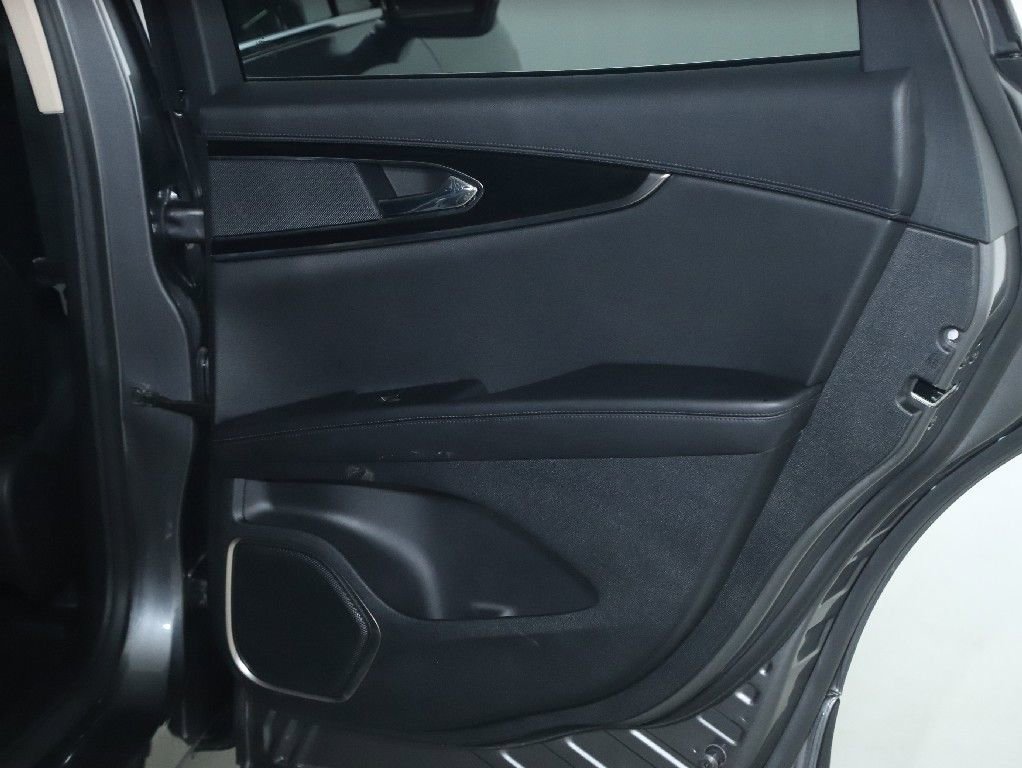 Certified 2023 Lincoln Nautilus AWD w/ Premium Package image 31