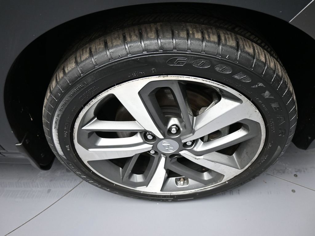 Used 2021 Hyundai Kona Limited image 13