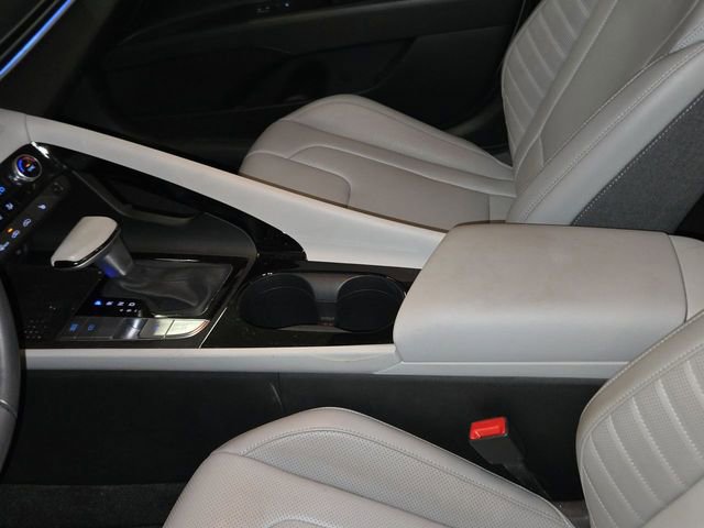 Used 2023 Hyundai Elantra Limited w/ Cargo Package FWD image 20