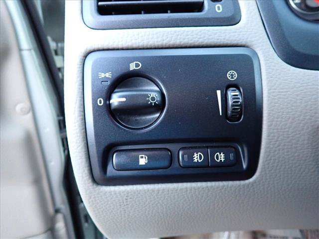 Used 2005 Volvo XC70 AWD/4WD image 13