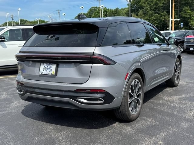Used 2024 Lincoln Nautilus Reserve AWD/4WD image 3