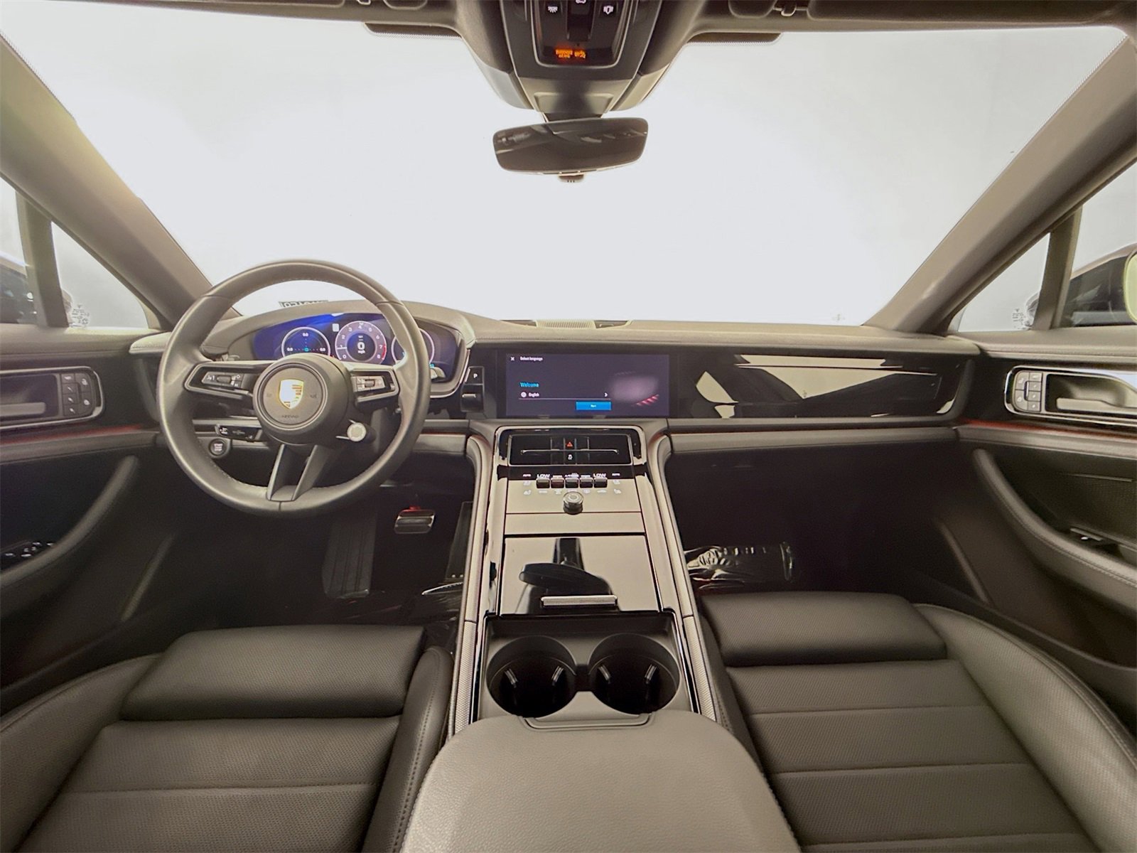 Certified 2025 Porsche Panamera image 26