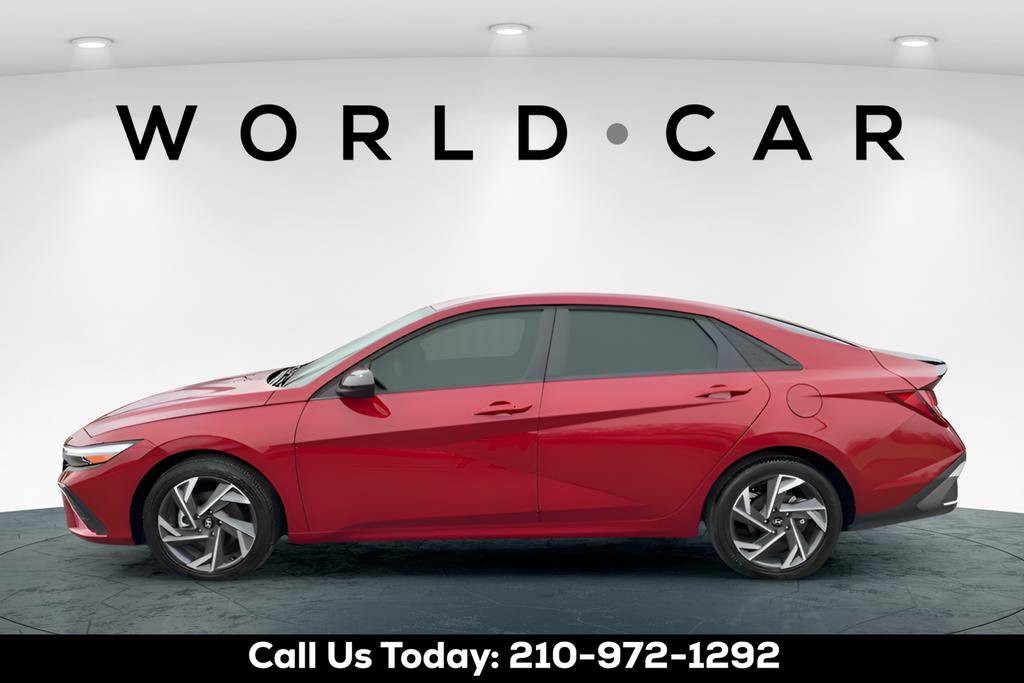 Certified 2025 Hyundai Elantra Sport image 4